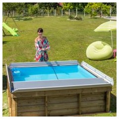 Piscine bois pour enfant avec couverture intégrée